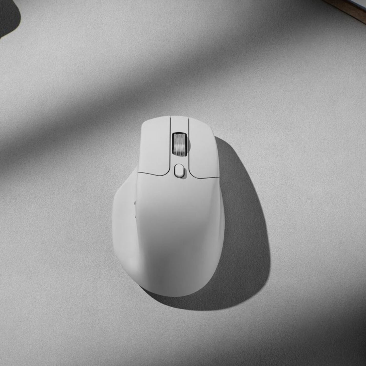 Keychron M6SB72 1K Wireless Mouse (BT/2.4GHz/Wired) with Huano silent Micro switch and premium wheel - White