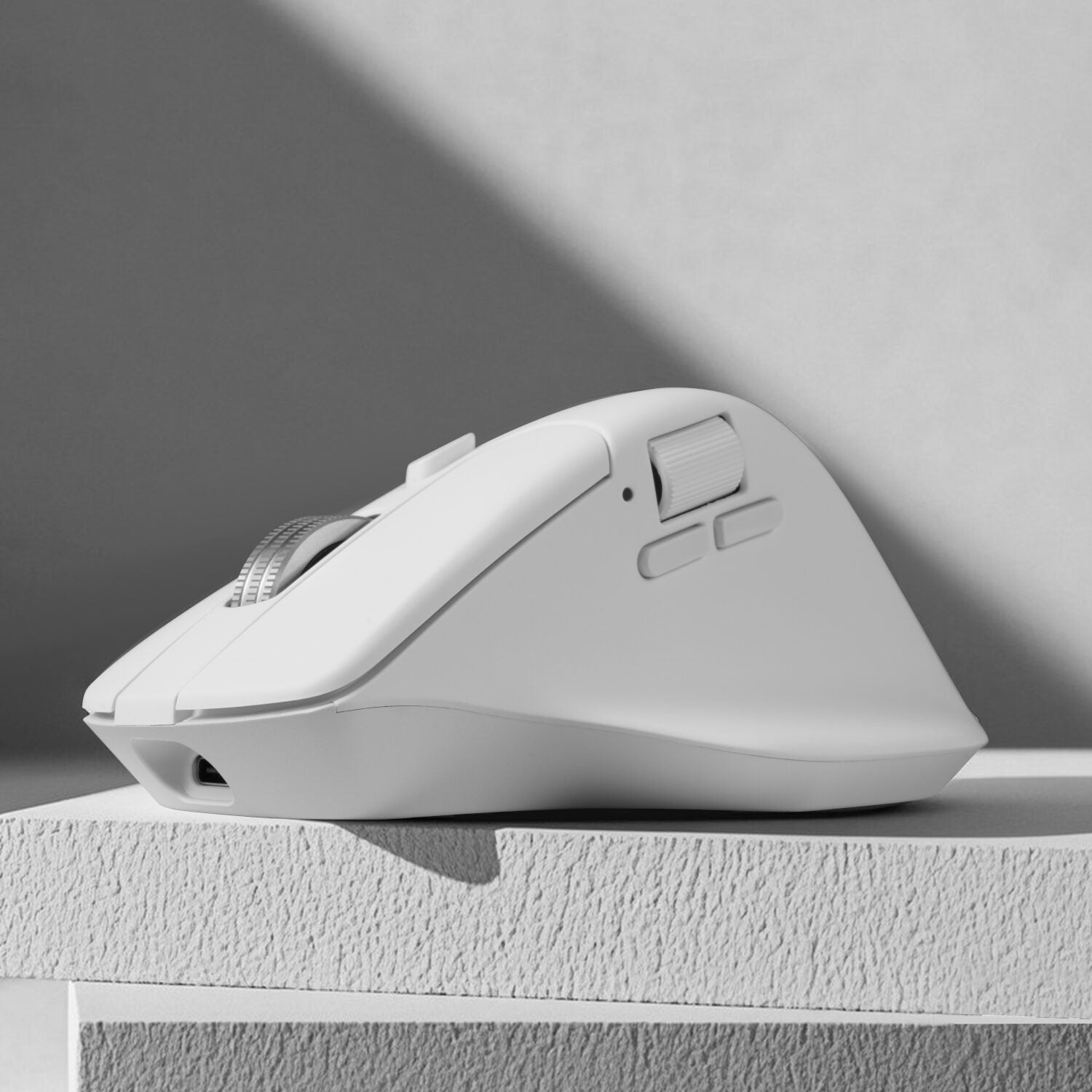 Keychron M6SB72 1K Wireless Mouse (BT/2.4GHz/Wired) with Huano silent Micro switch and premium wheel - White